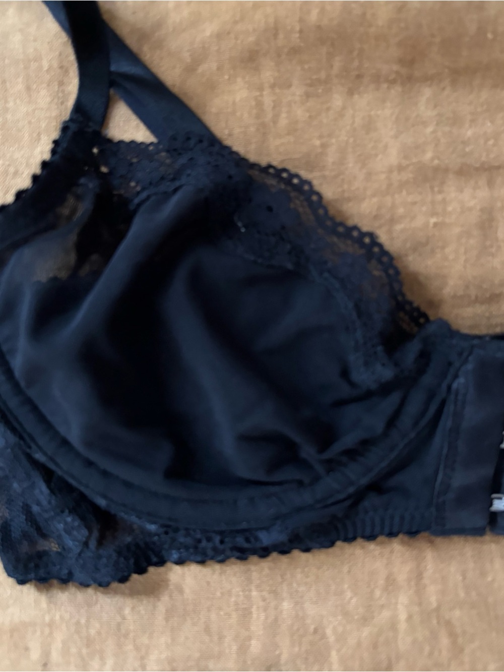 Lonely Label Lingerie 32B Lacey underwire bra, front clasp